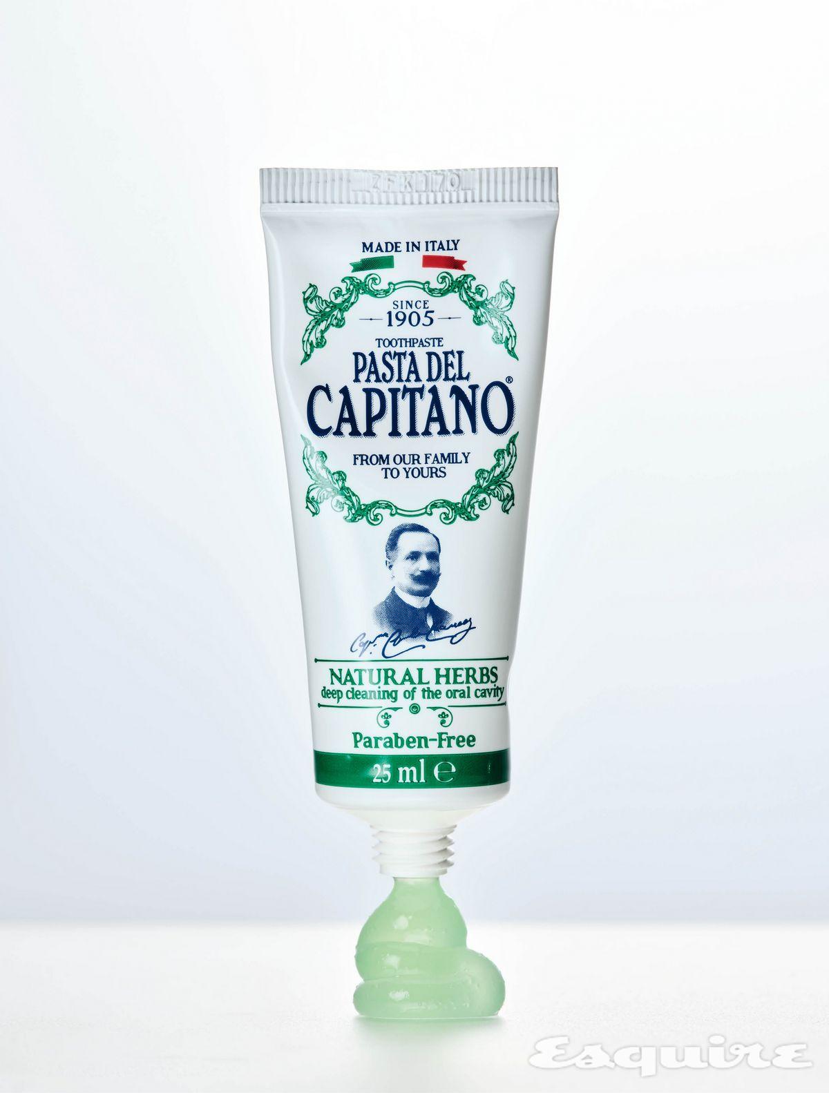 페퍼민트, 서양산사나무, 센탈라, 애키네시아 잎 추출물, 아이슬란드 이끼가 들어 있어 풍부한 상쾌함을 선사하는 내추럴 허브 치약 25mL/8000원 파스타 델 카피타노 1905.