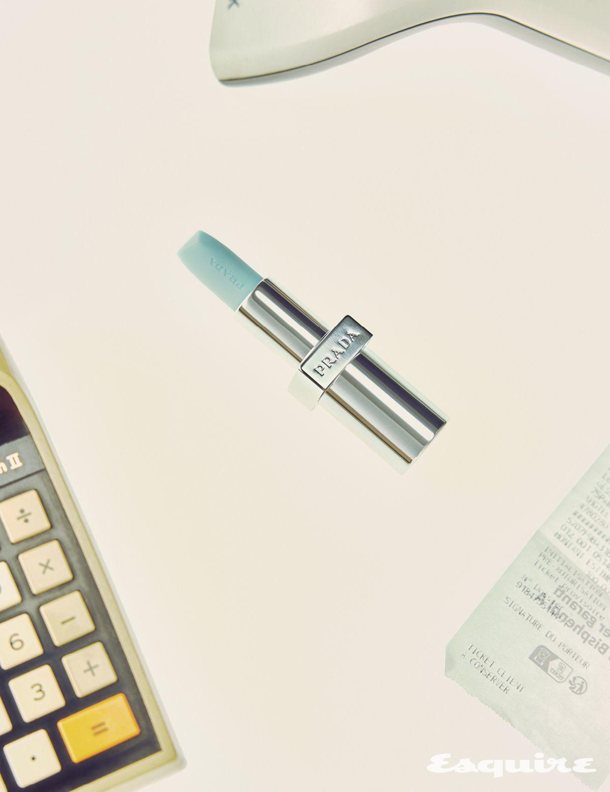 U000 프라다 립 밤 3.8g/6만원 프라다 뷰티.