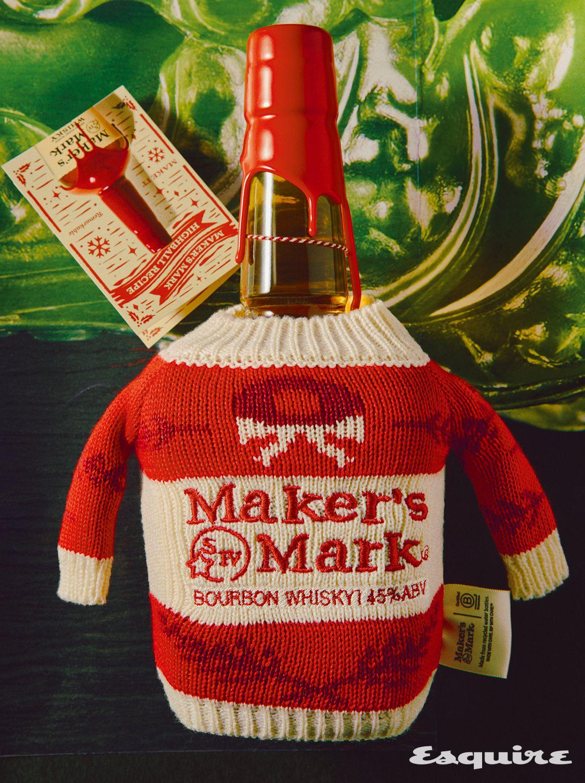 캐러멜과 바닐라, 과일 향의 달콤한 풍미가 어우러진 메이커스 마크 버번 크리스마스 스웨터 에디션 750mL/6만8000원 메이커스 마크.