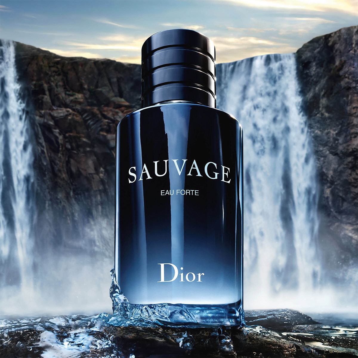 디올 소바쥬 오 포트 60ml 17만2천원대 / 100ml 23만7천원대.