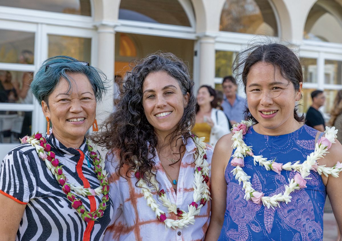 왼쪽부터 이번 하와이 트리에니얼의 공동 큐레이팅을 맡은 노엘 카하누, 와산 알-쿠다이리, 최빛나의 모습. 