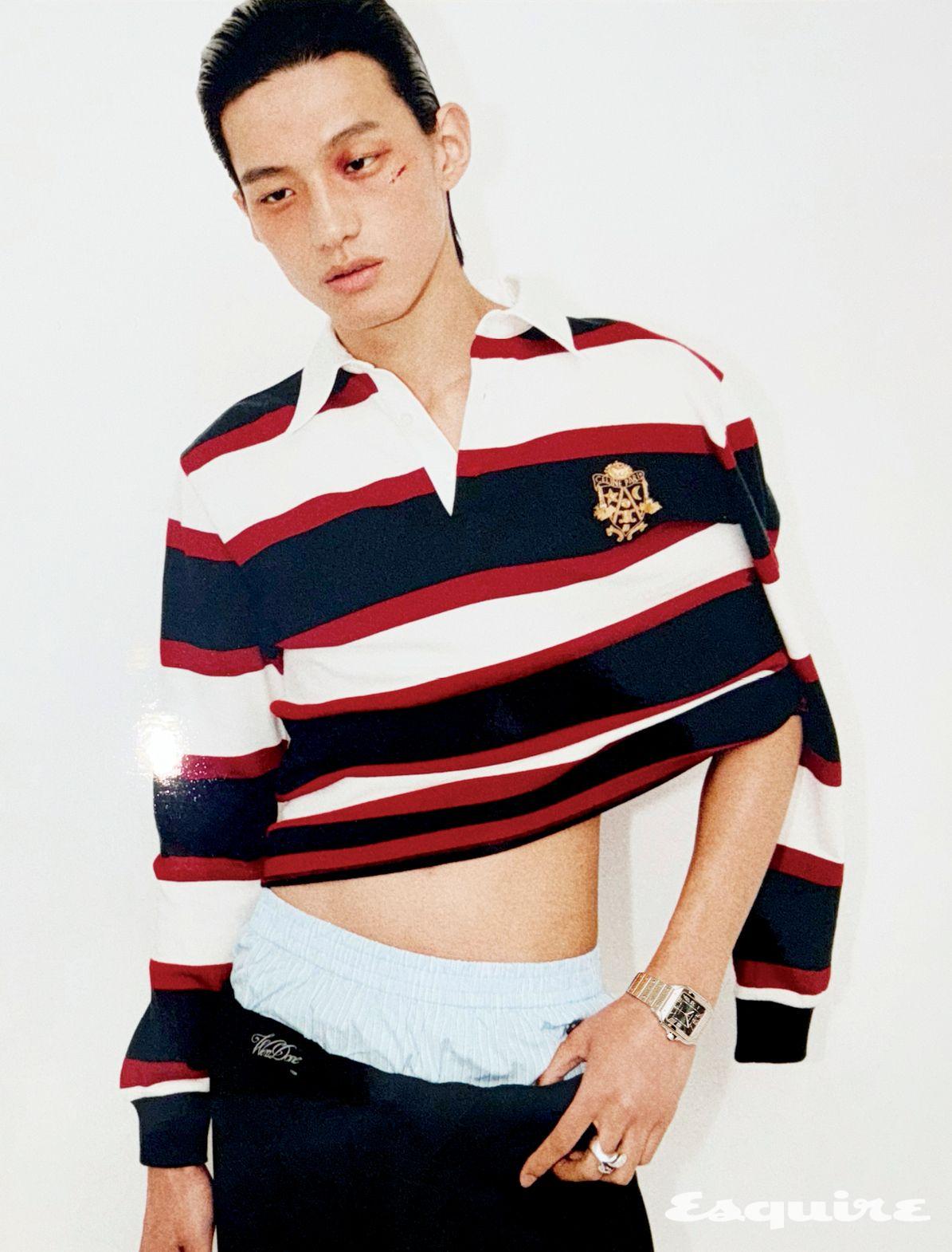 그러데이션 그린 다이얼에 검 모양의 폴리싱 스틸 루미네슨트 핸즈를 적용한 산토스 드 까르띠에 워치 1100만원대 까르띠에. 폴로 패치 톱 가격 미정 셀린느 옴므. 레이어드 스커트 가격 미정 웰던. 롤링스톤즈 버블검링 가격 미정 크롬하츠.