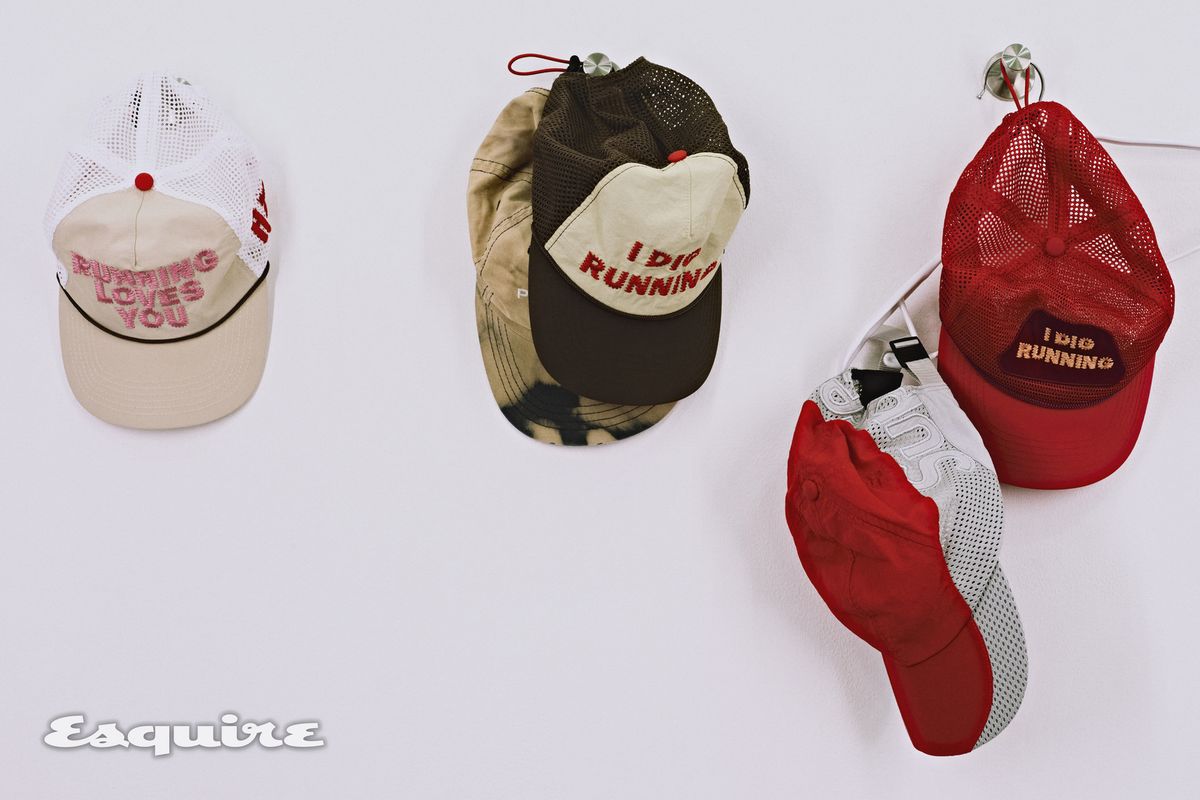 폴로 랄프 로렌, 슈프림, 알렉스 조노 등 러닝 캡.