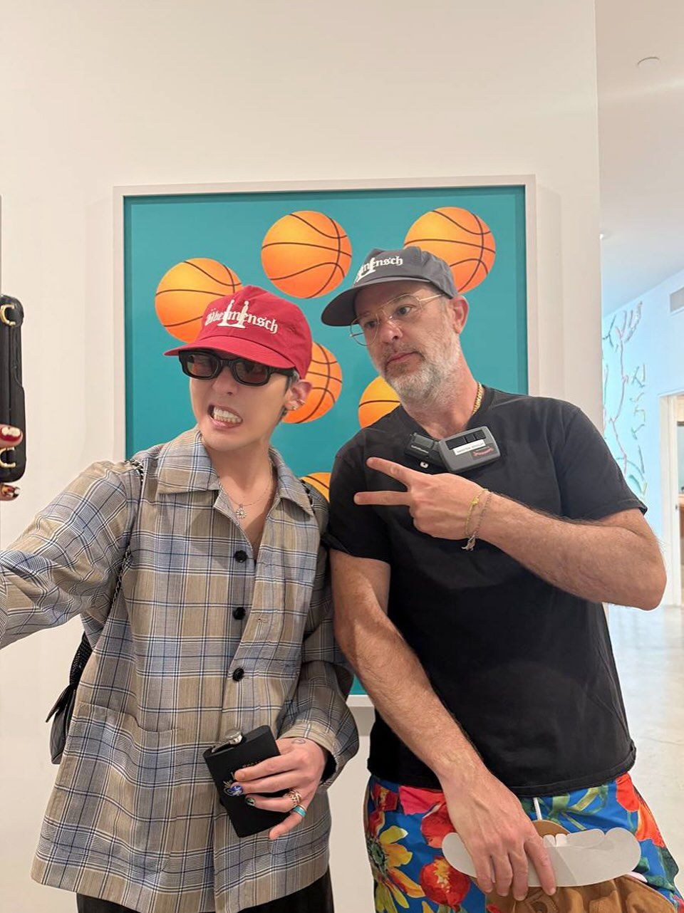 지드래곤의 셔츠 스타일링/인스타그램 @8lo8lo8lowme