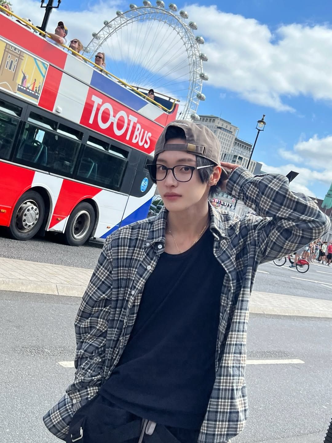 라이즈 원빈의 셔츠 스타일링/인스타그램 @riize_official