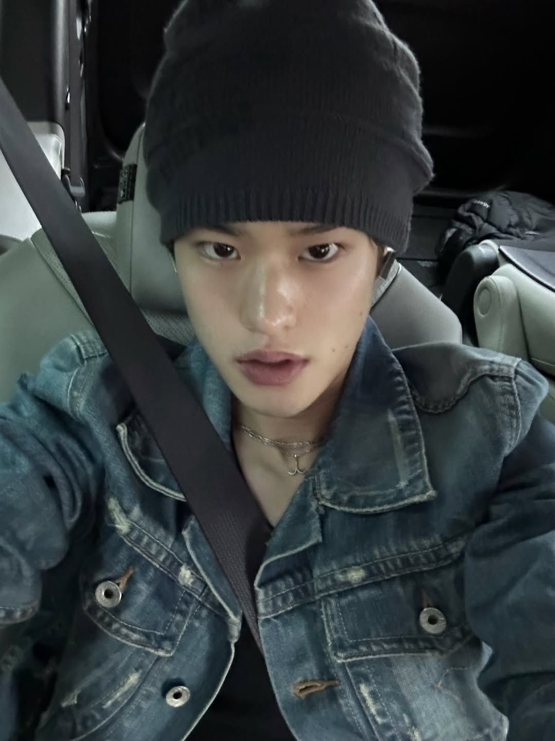 루즈핏 비니를 착용한 라이즈 소희/ 인스타그램 @riize_official