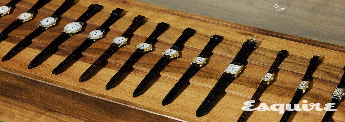 다양한 디자인과 사이즈의 빈티지 까르띠에 워치들.