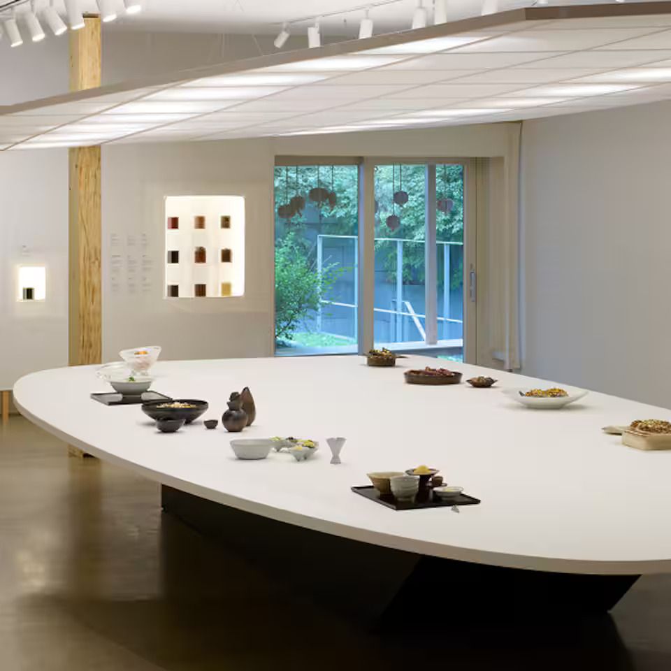 재단법인 아름지기와 온지음 맛공방이 함께한 '장, 식탁으로 이어진 풍경' 전시/ 출처 : 에어비앤비