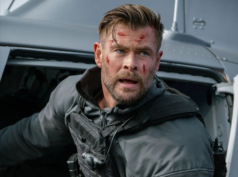 탈모를 가속화하는 최악의 습관 4 / 출처: '익스트랙션2' 스틸 컷