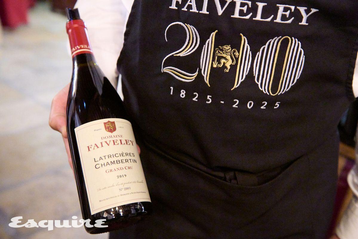 페블레의 그랑 크뤼 와인 중 하나인 라트리시에르 샹베르땅의 모습. 