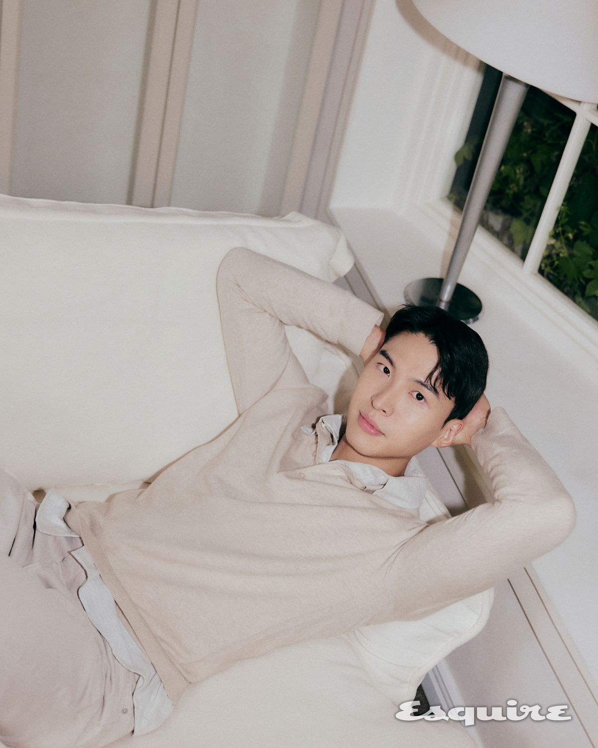 ESQUIRE KOREA x ZIOZIA 30th Anniversary Bank Clerk Yoo Hyobum