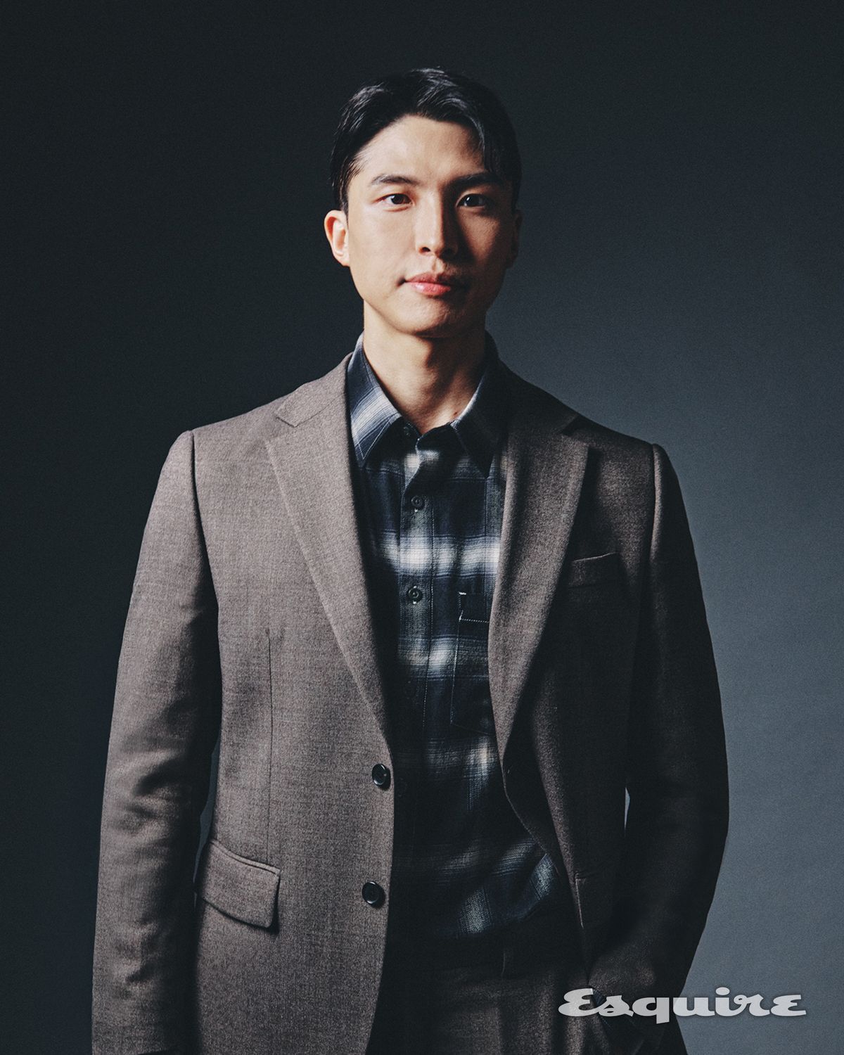 ESQUIRE KOREA x ZIOZIA 30th Anniversary Bank Clerk Yoo Hyobum