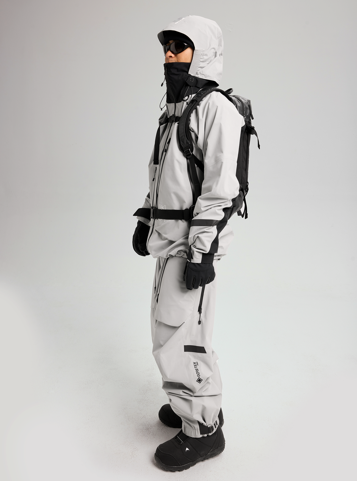 버튼 X 프라그먼트 컬렉션. (c) burton.com