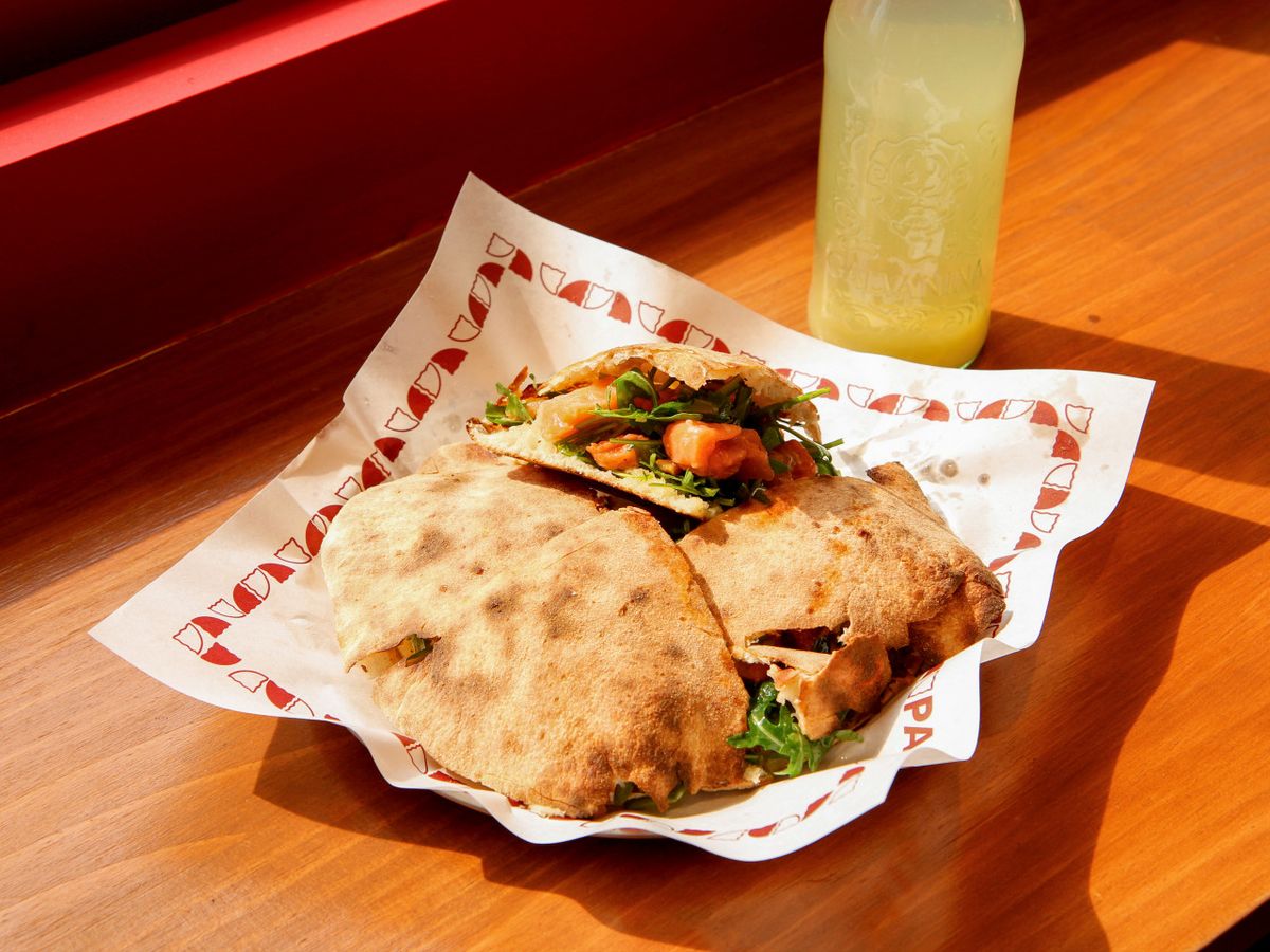 겨울엔 뜨끈한 화덕 샌드위치 '파작' / 출처: 가게 SNS