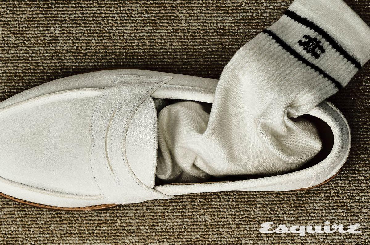 스웨이드 페니 로퍼 53만8000원 샌더스 by 팔러. 삭스 가격 미정 셀린느.