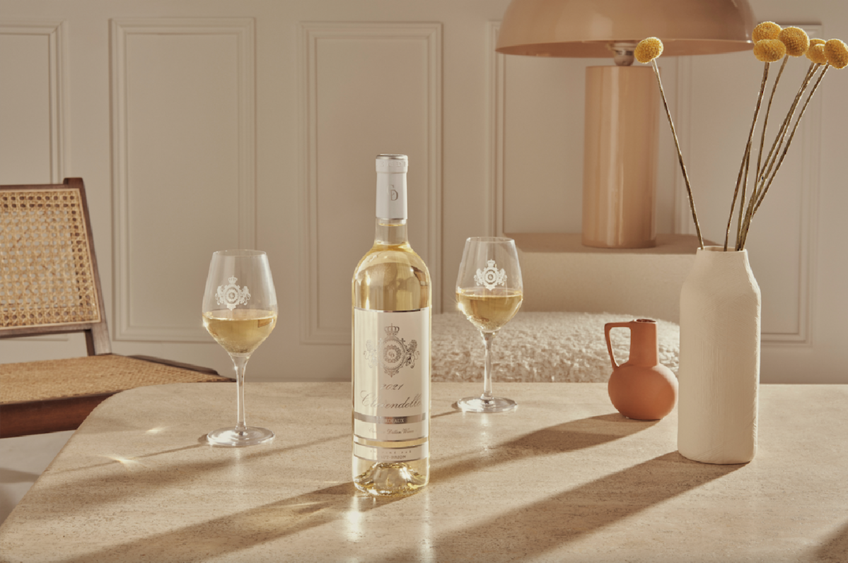 보르도 블랑의 매력을 한껏 느낄 수 있는 클라랑델 블랑의 이미지 컷. 