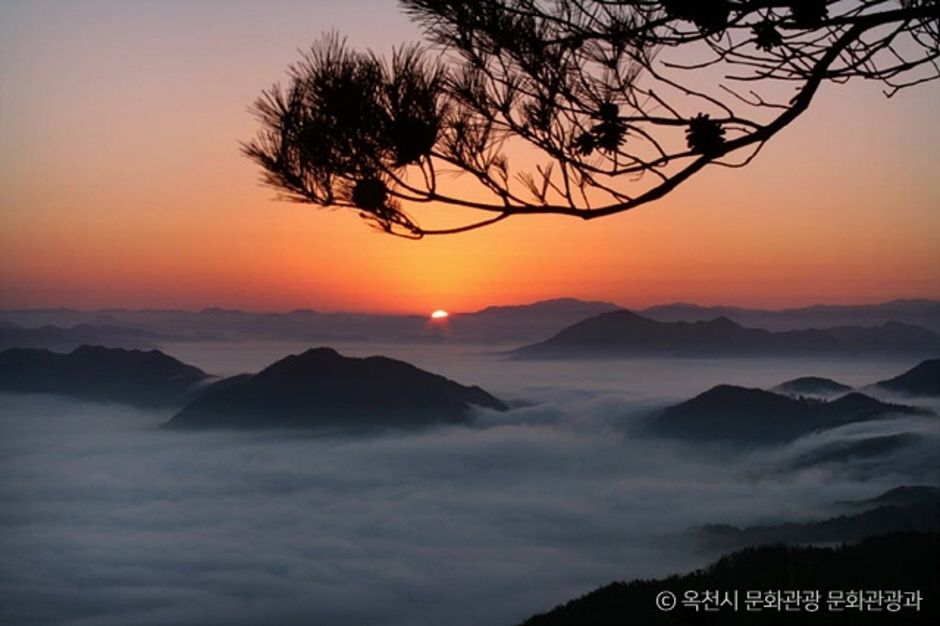 진흥왕 시대에 세워진 고찰 옥천 용암사 / 이미지 출처: 유튜브 MBC