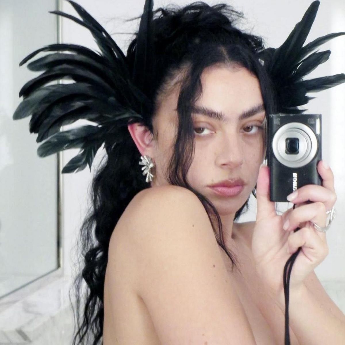 출처: 인스타그램 @charli_xcx