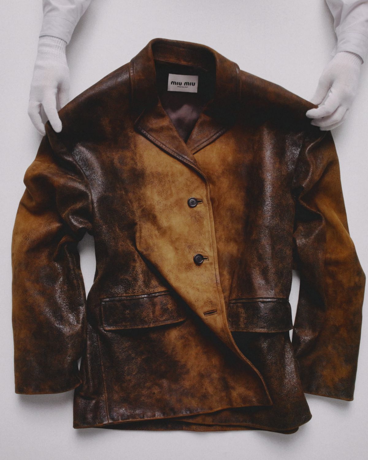 'MAKING OF OLD' 프로젝트 / 이미지 출처 : 미우미우