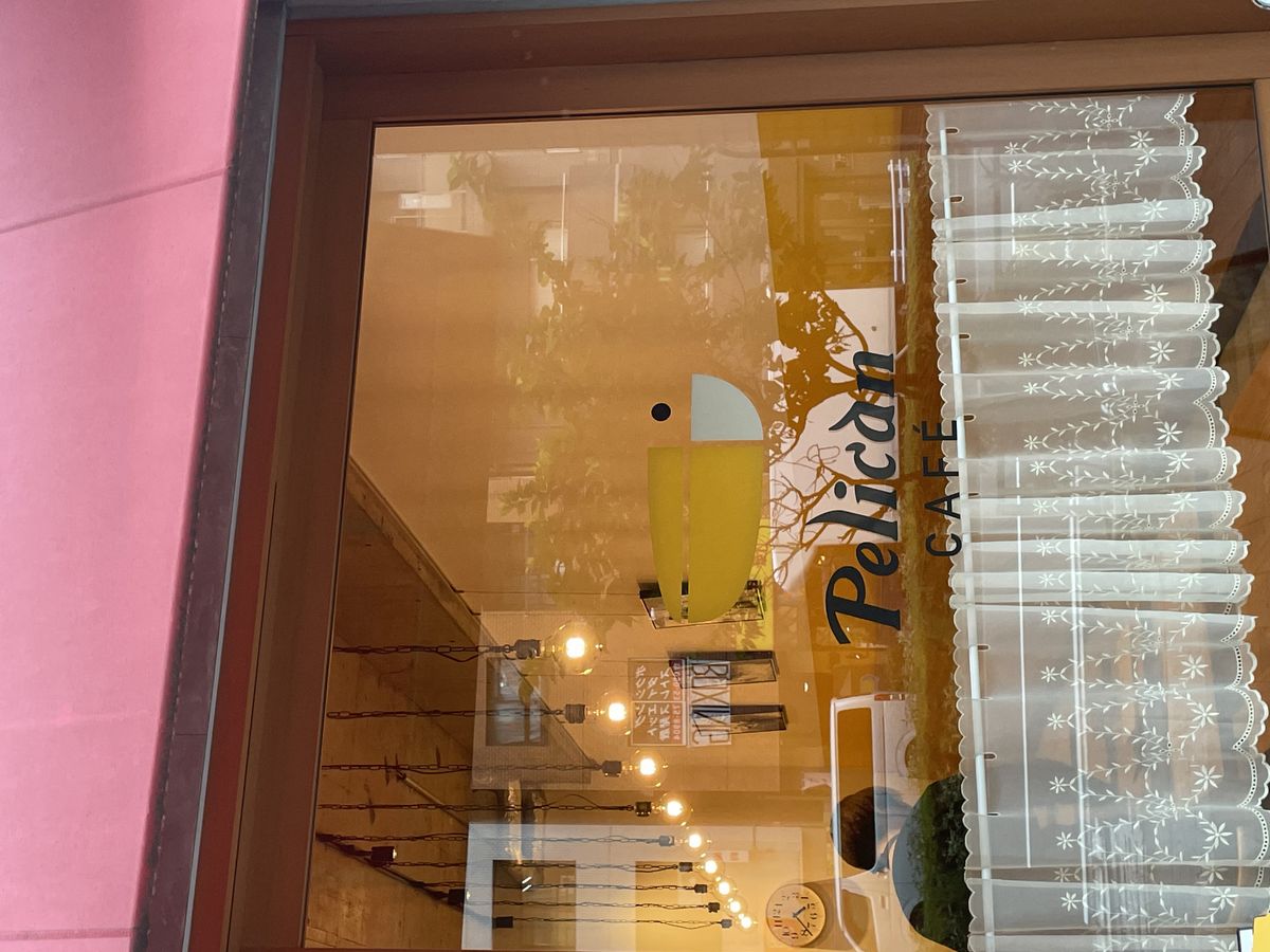 펠리칸 베이커리가 운영하는 아사쿠사 카페. / 이미지 출처 : 인스타그램 @eunaaaah_ 