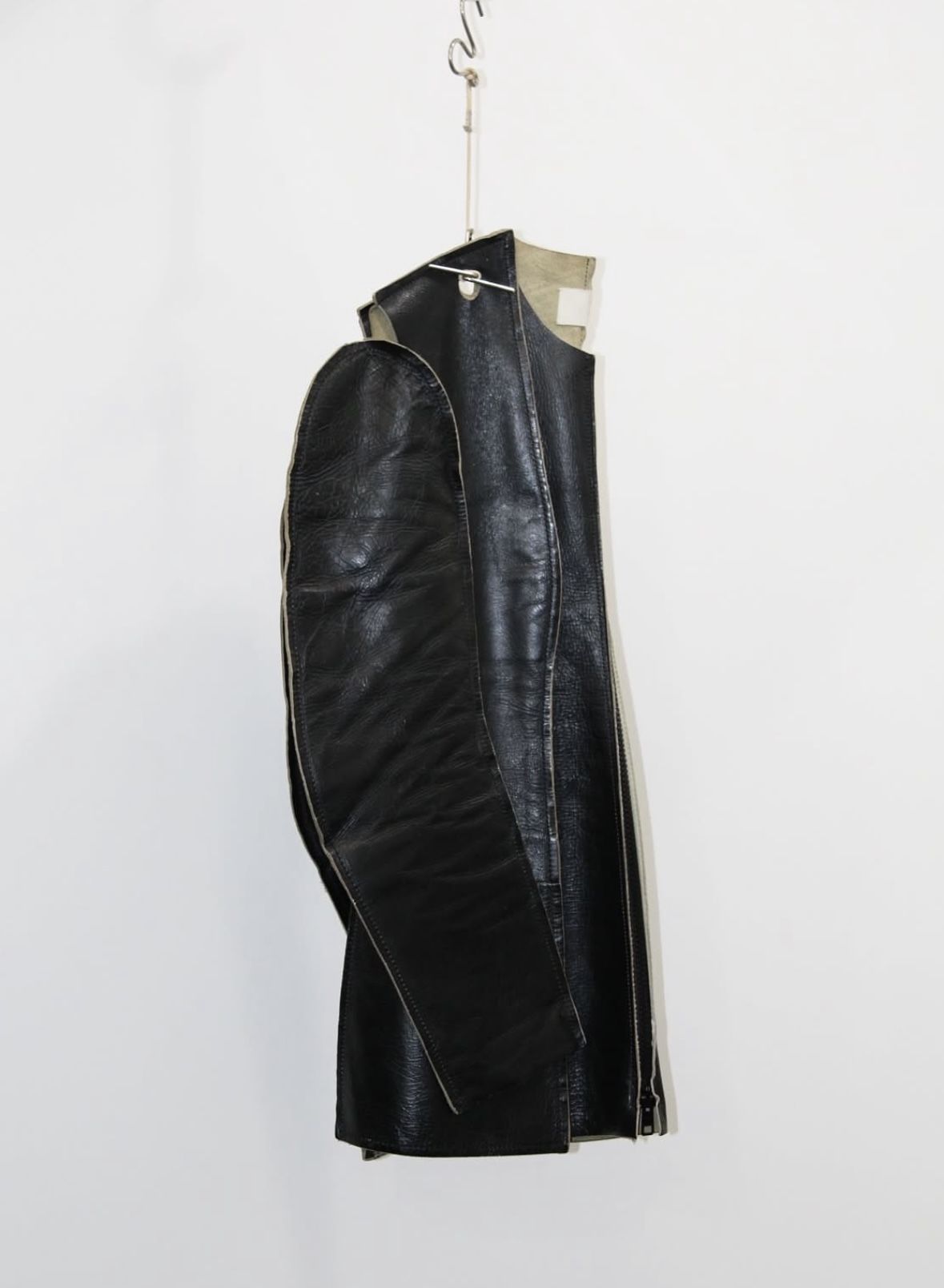 1998년도 메종 마르지엘라 플랫 가죽 자켓 이미지 / 이미지 출처: 인스타그램 @laila_vintage