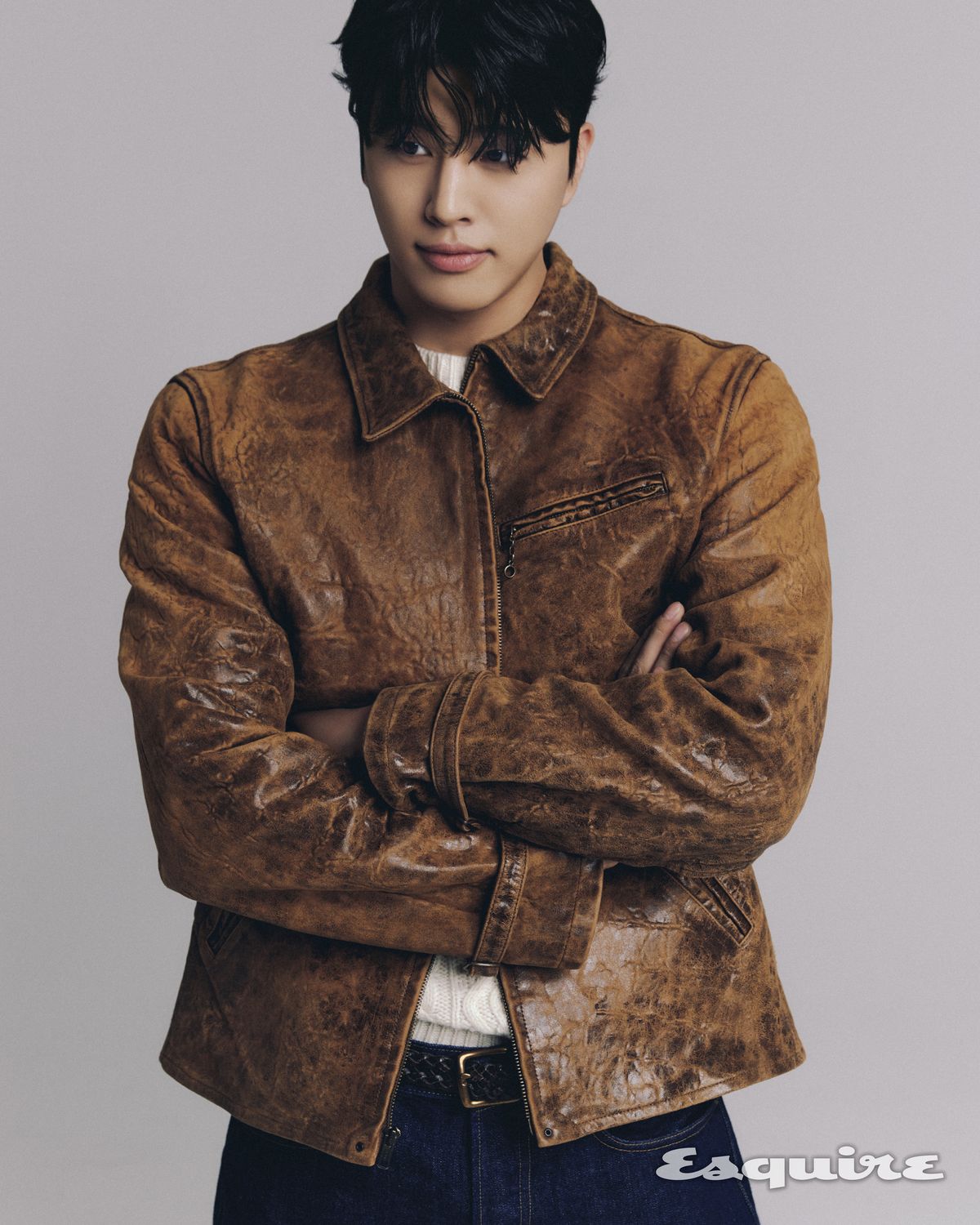  재킷, 니트 모두 폴로 랄프 로렌. 