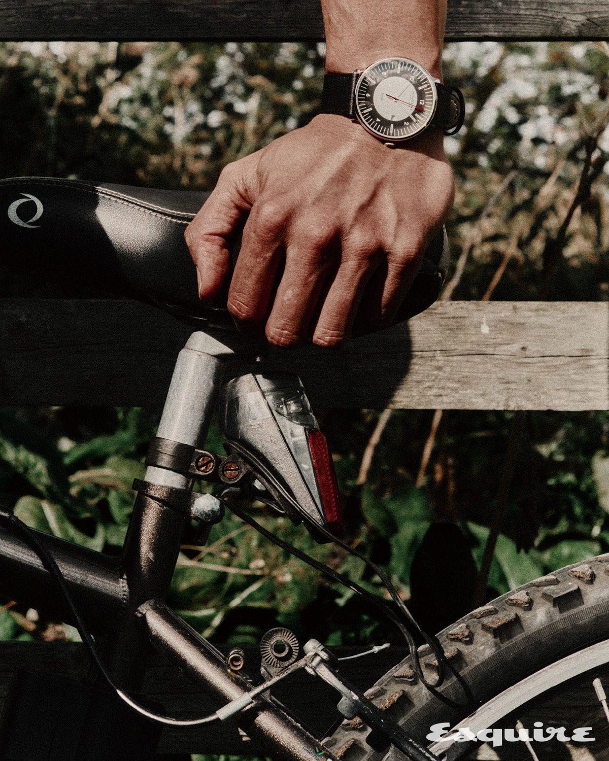 41mm 스틸 케이스의 도플로 솔라 379파운드 몬데인.