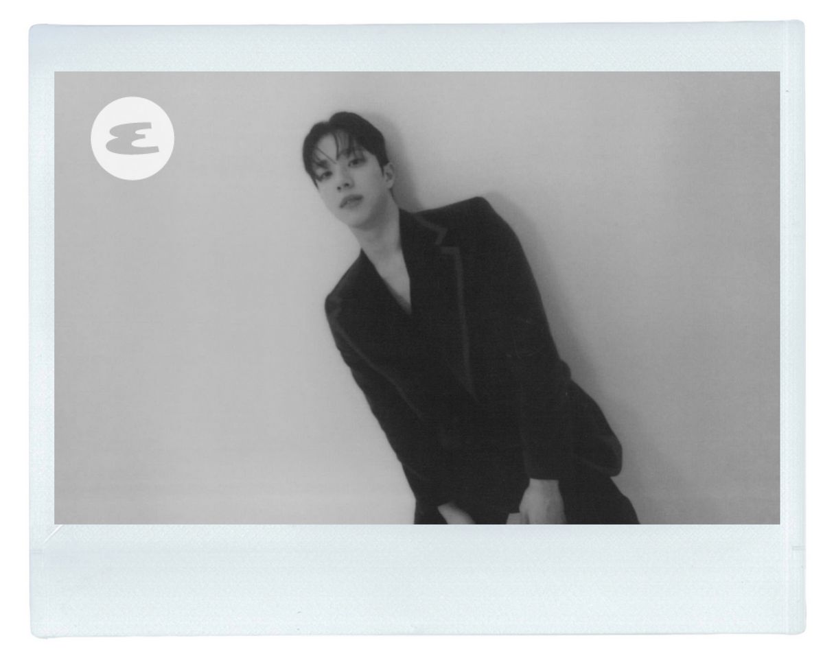 환승연애 4 유식 화보 촬영 중 찍은 폴라로이드 컷.