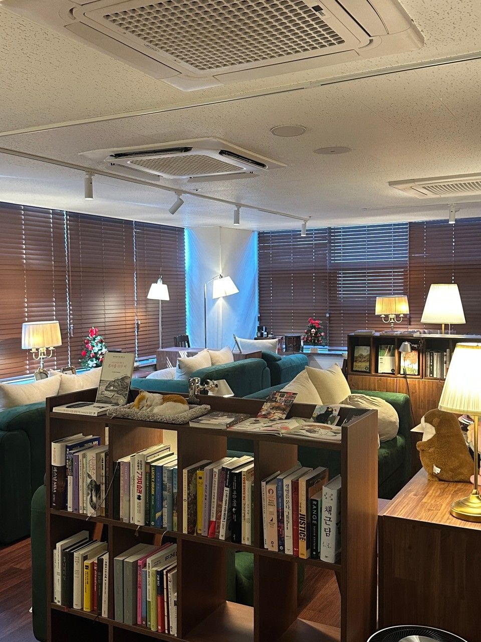 샤퀴테리와 와인으로 구성한 메뉴 <위대한 개츠비: 제이 개츠비>. / 이미지 출처: 네이버지도 업체 등록