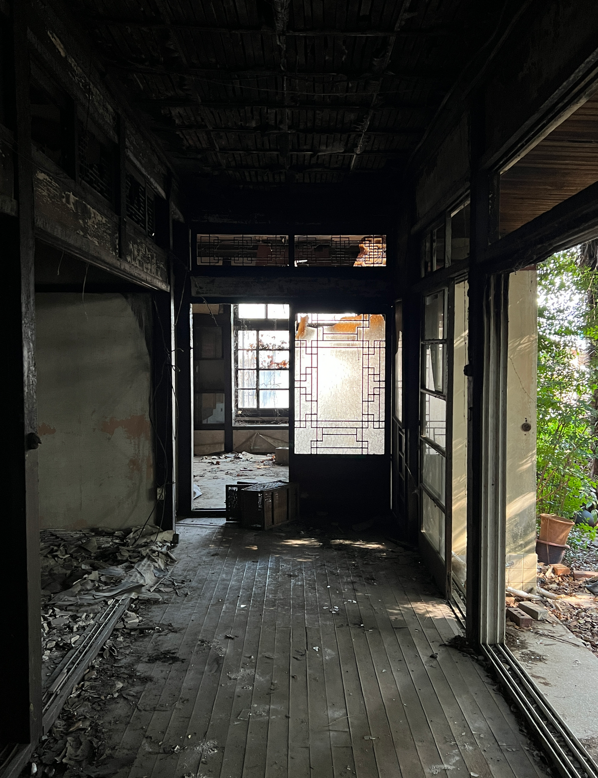 소설가 지하련이 기거하며 작품을 집필했던 마산의 산호리주택 1층 복도(원본 사진) / 이미지 출처: 김예슬 작가(@ysk.kr)