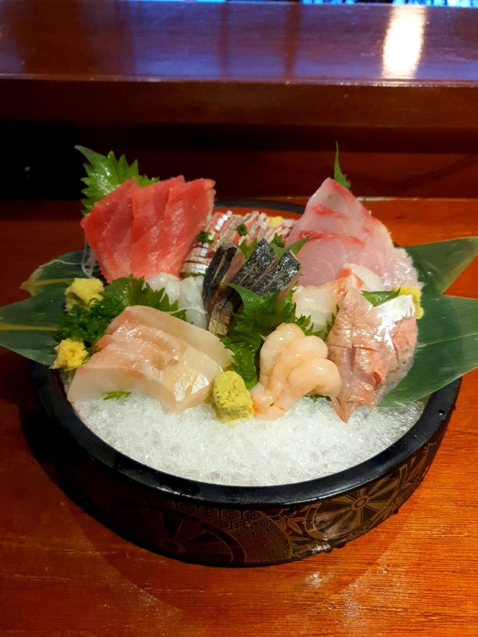 다양한 사시미를 한번에 즐길 수 있는 사시미 모리아와세. / 출처: 카와세미 압구정로데오점 네이버지도 업체 제공