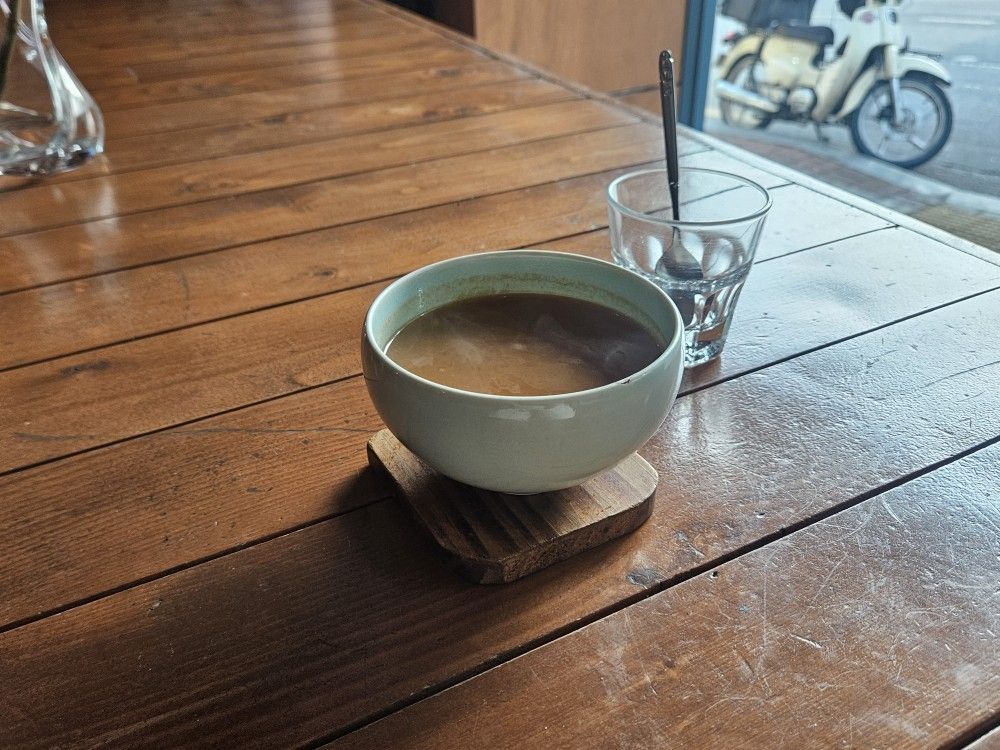 헬카페 로스터즈의 헬짜이는 짙은 향이 돋보인다. / 출처: 이기선