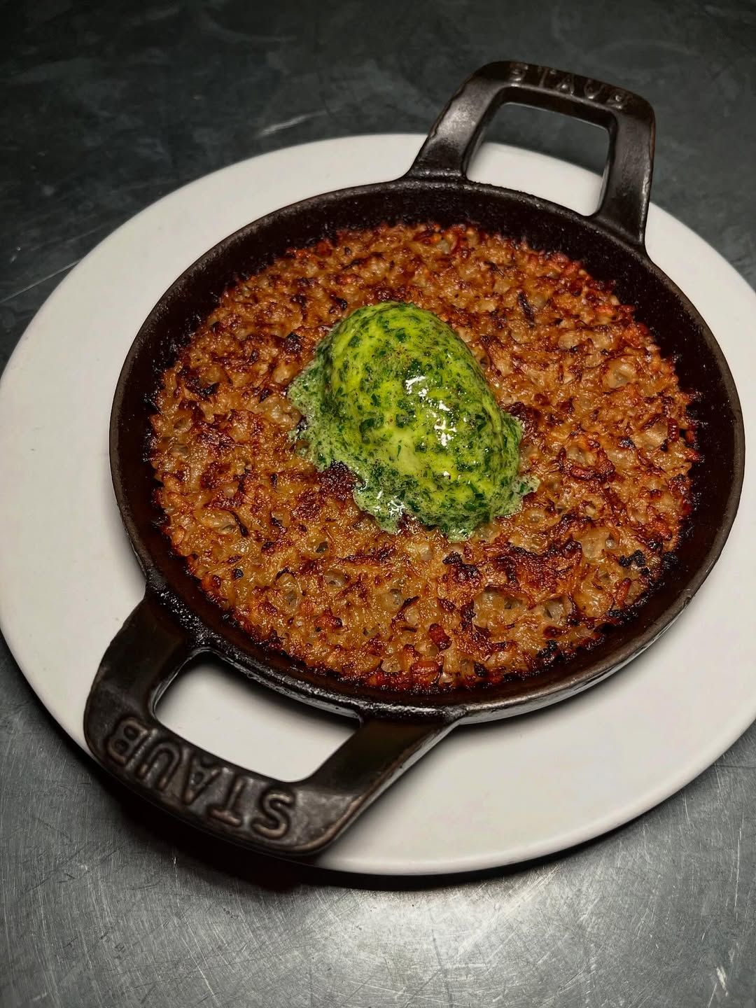 해산물 바를 즐길 수 있는 Westerns Laundry / 이미지 출처: 인스타그램 @westernslaundry