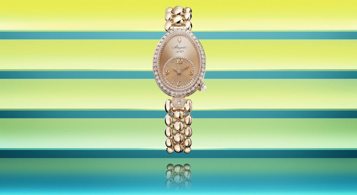 컬렉션 최초의 골드 브레이슬릿으로 미학적 일체감을 완성한 브레게 레인 드 네이플 8925 / 이미지 출처 : 브레게 