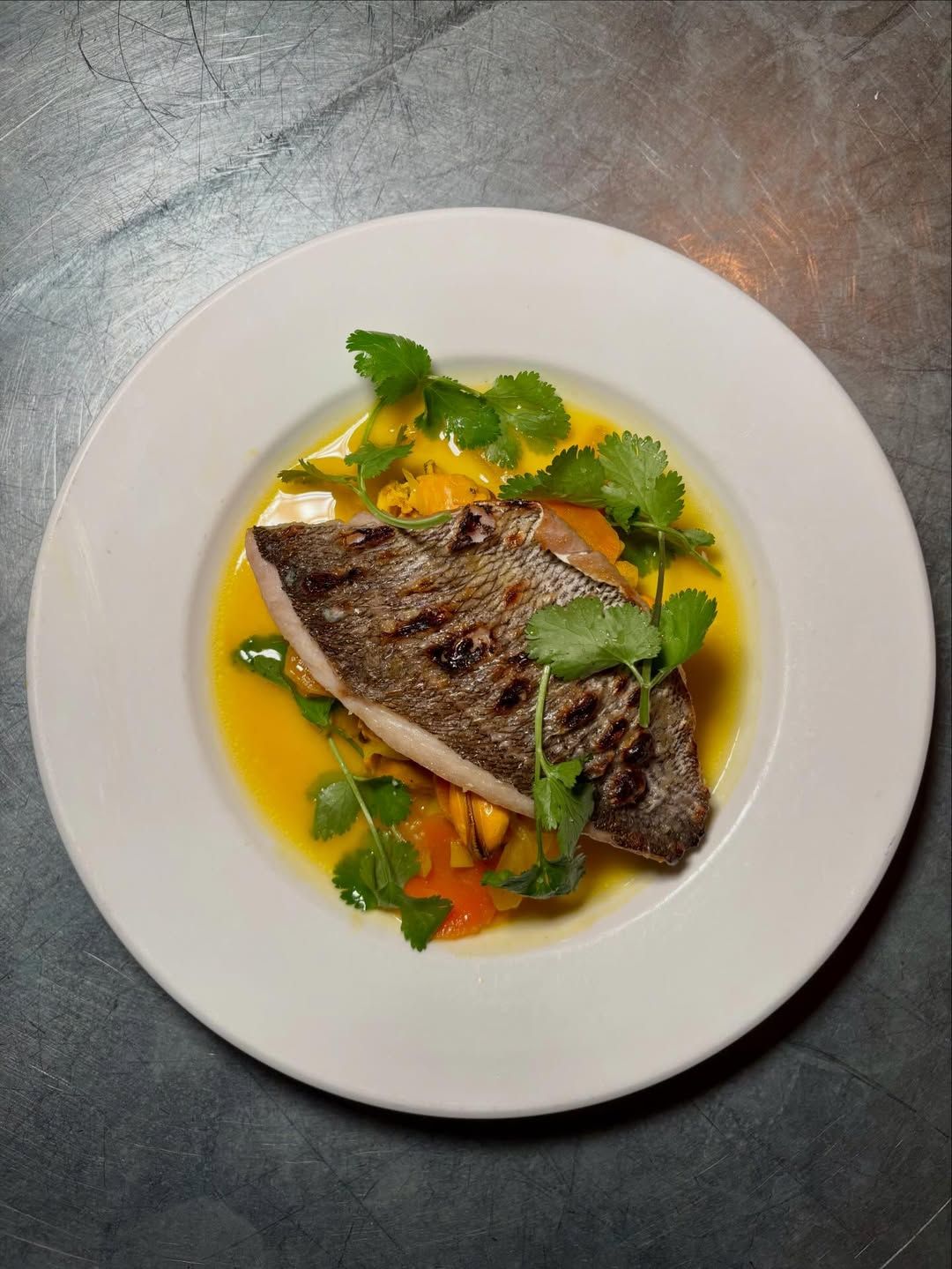 해산물 바를 즐길 수 있는 Westerns Laundry / 이미지 출처: 인스타그램 @westernslaundry