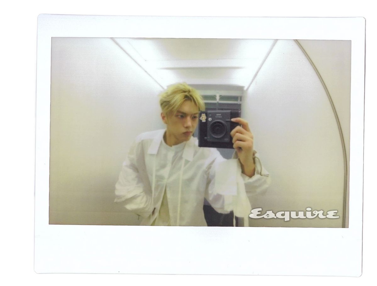 에스콰이어와 만나 컴백 앨범 'ROCK THE NATION'과 관련해 인터뷰를 진행한 이정