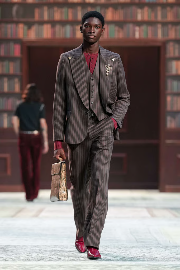 과감한 슈즈 컬러를 보여준 아미리. / 이미지 출처: 아미리