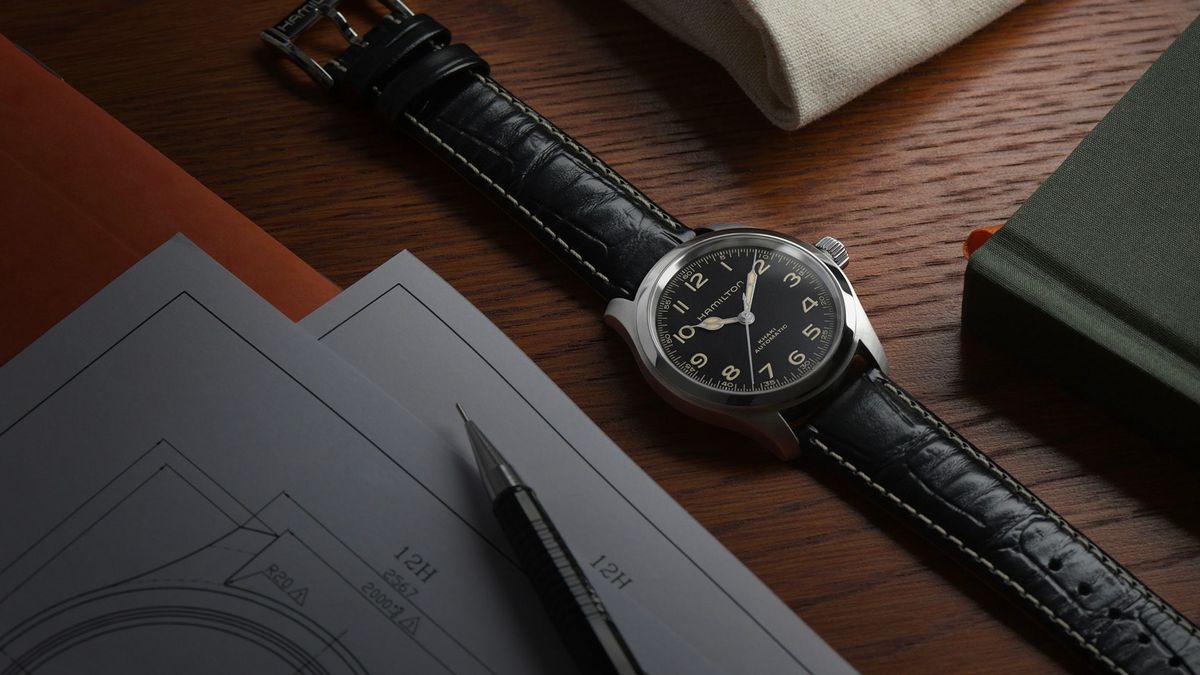 영화속 감동과 클래식한 필드 워치의 매력을 38mm에 담아낸 해밀턴 카키 필드 머피 / 이미지 출처 : 해밀턴