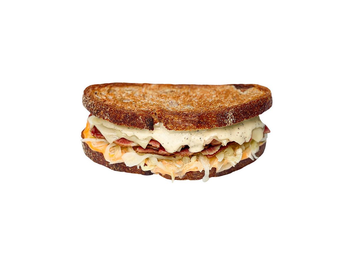 맛은 물론 영양까지 고려한 시그너처 메뉴 ‘루벤 샌드위치’. | 이미지 출처: 프레드므아 청담 네이버지도 업체 제공 이미지