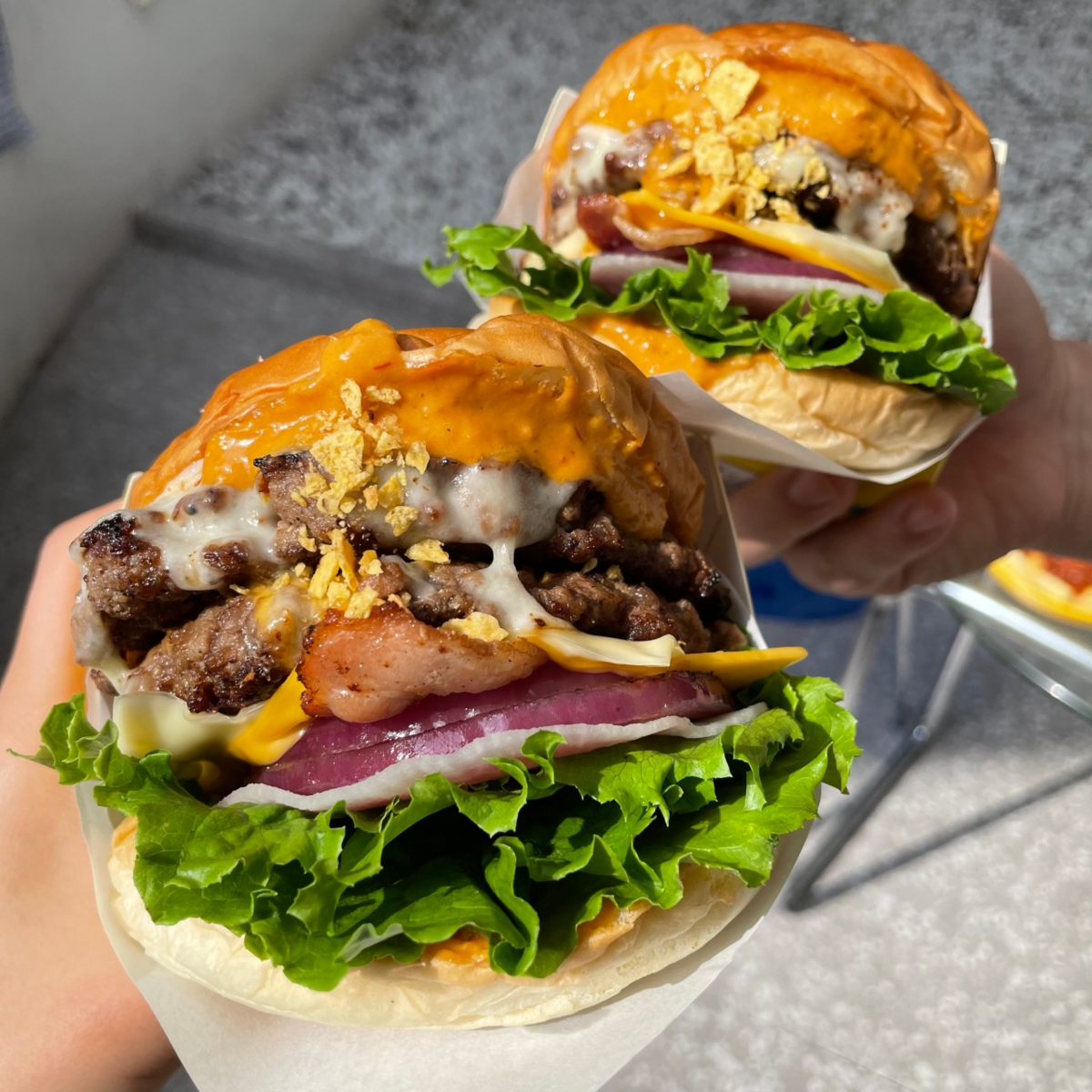 바질 크림 머쉬룸 버거는 개성 확실한 세 재료가 조화를 이루며 풍부한 맛을 자아낸다. / 출처: 네이버 지도 업체 등록