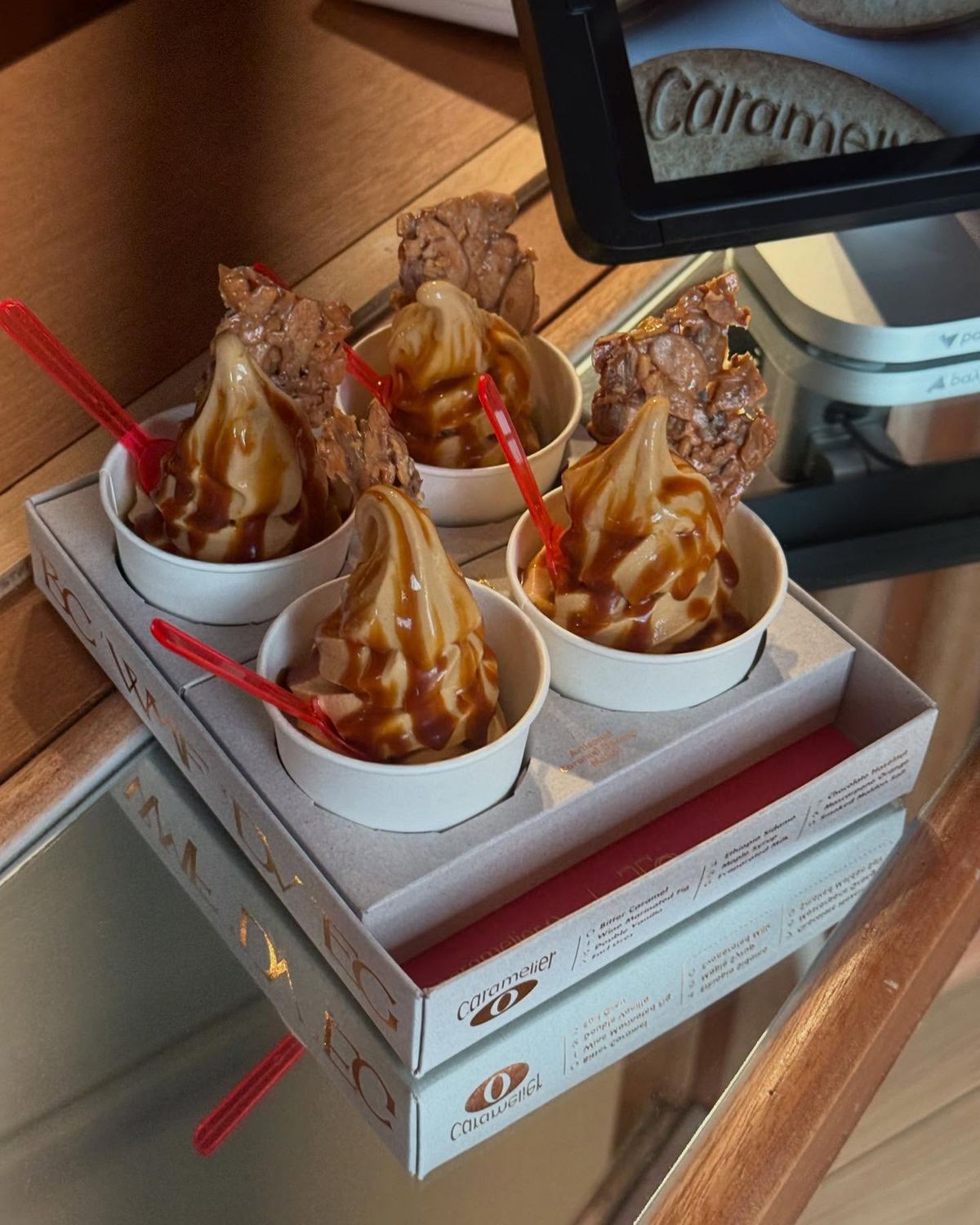 캐러멜을 메인으로 쿠키와 아이스크림을 선보이는 카라멜리에 오. 이미지 출처 : 인스타그램 @caramelier_o 