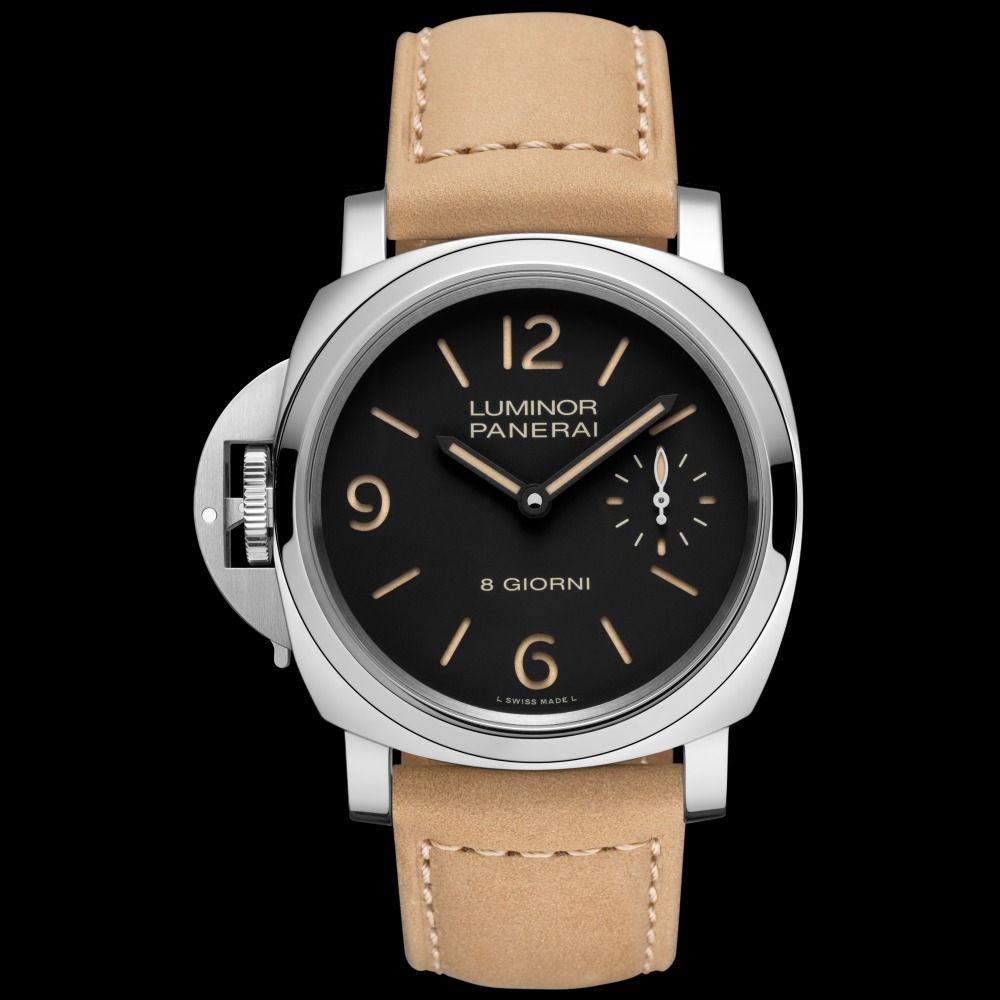 파네라이의 상징인 거대한 크라운 가드가 9시 방향에 위치해 독보적인 실루엣을 보여주는 루미노르 데스트로 오토 지오르니 / 이미지 출처 : 파네라이