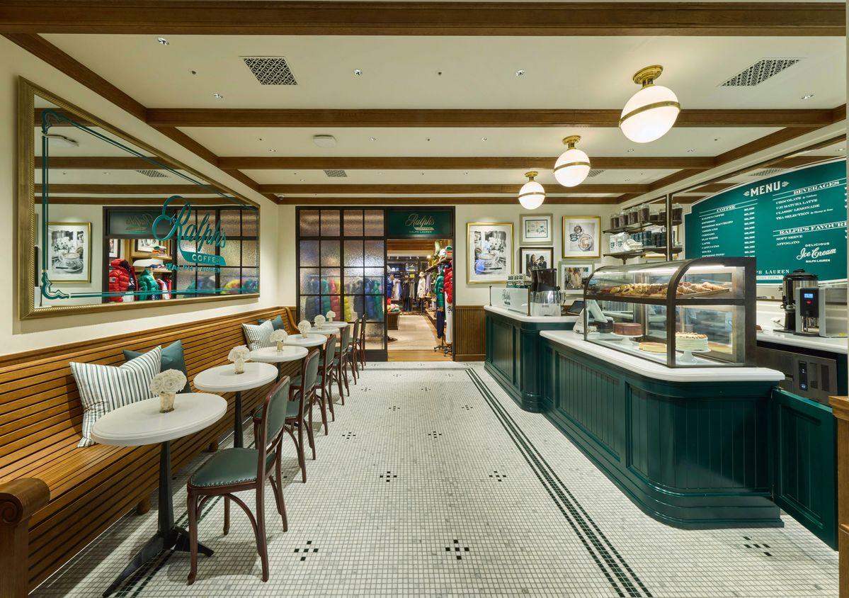 가로수길점처럼 클래식하고 편안한 분위기의 인테리어다. / 출처: 브랜드 제공