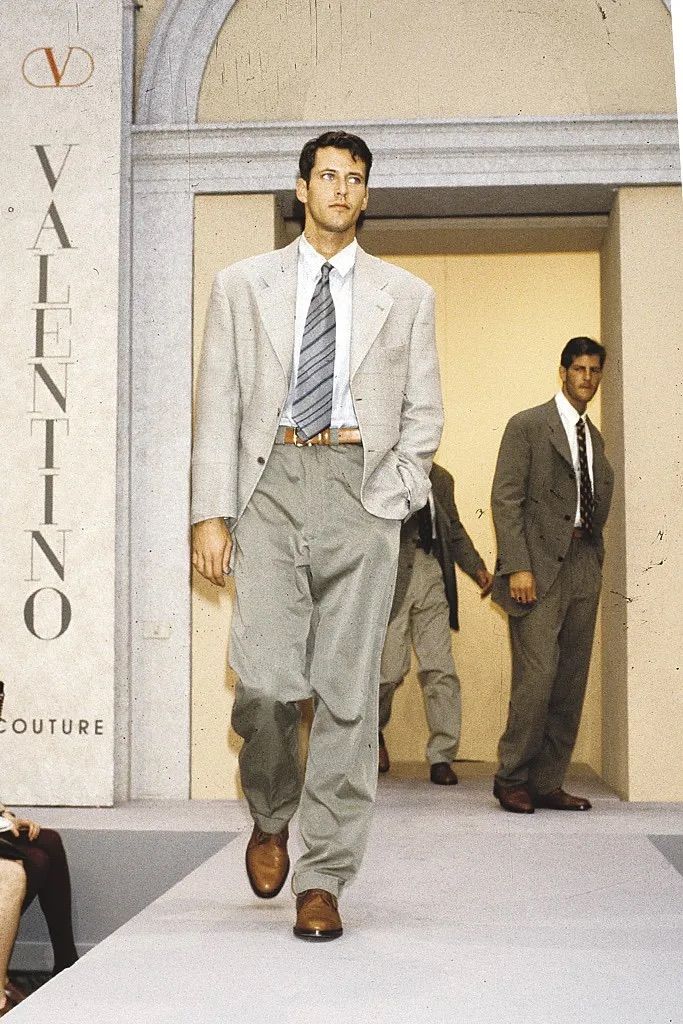 1992년 봄 시즌 남성 컬렉션 이미지 / 이미지 출처: 발렌티노. 
