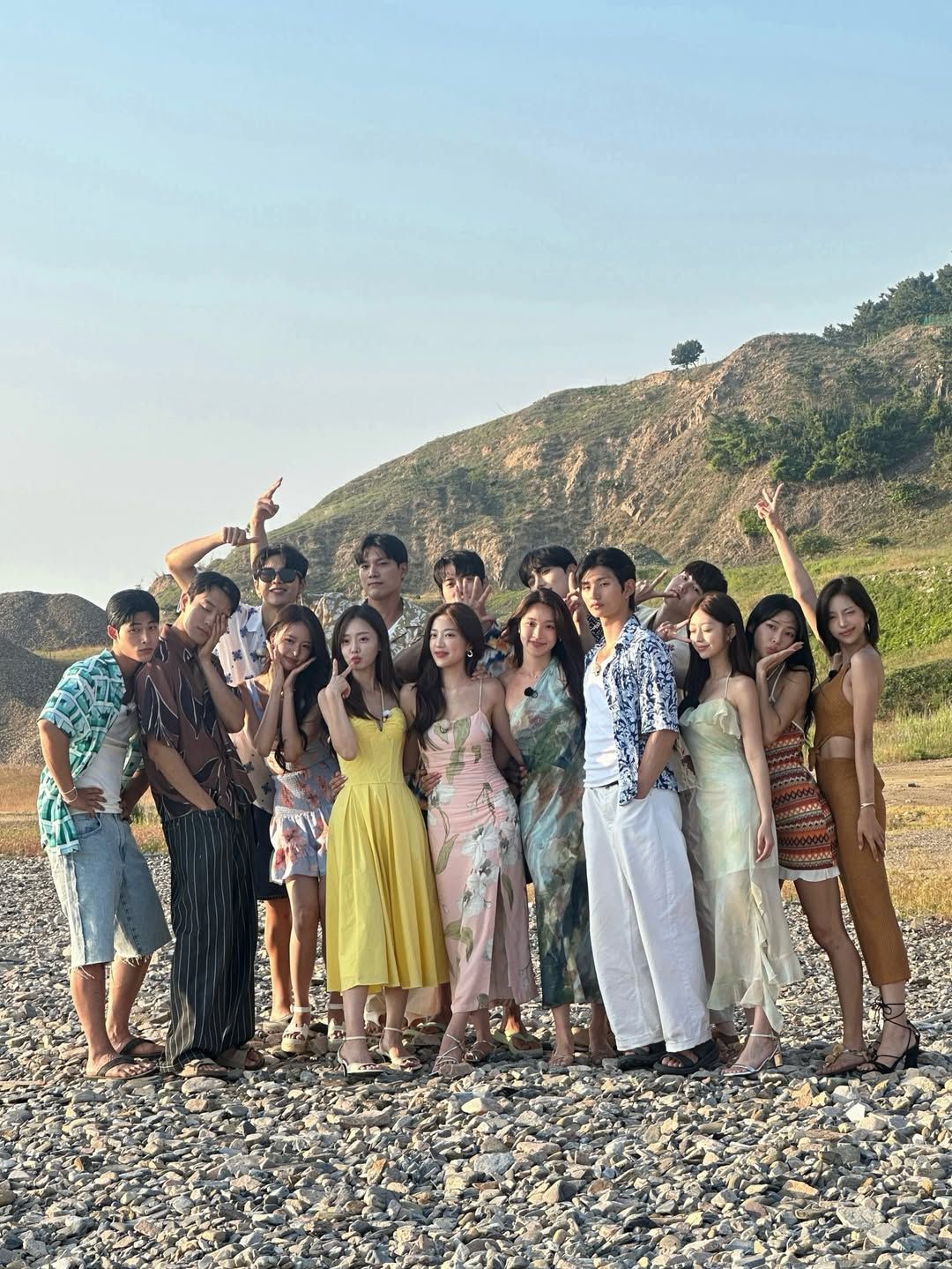 솔로지옥 5 출연진 단체 사진, 이미지 출처: 희선 인스타그램 