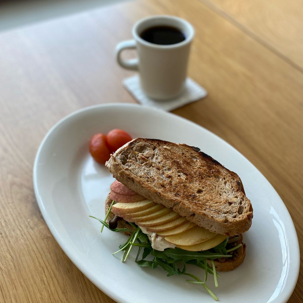 우리 땅에서 난 건강한 식재료로 만든 소담한 한 끼를 즐길 수 있다. / 출처: 고요한집 네이버지도 업체 제공