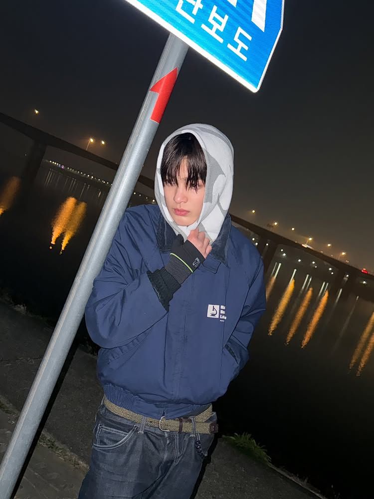 다양한 핏과 아이템으로 소화하는 빈티지 재킷 / 이미지 출처: 인스타그램 @cortis 