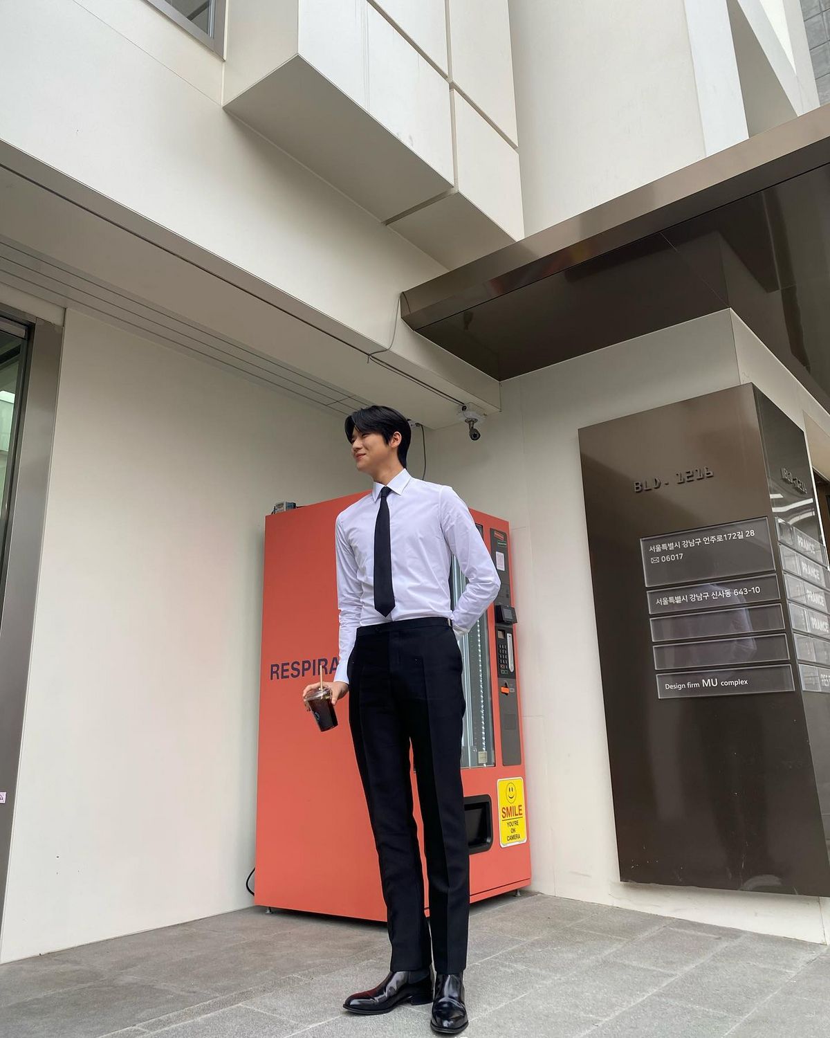 191cm의 기럭지 / 이미지 출처: 문상민 인스타그램 @_sangmxn_