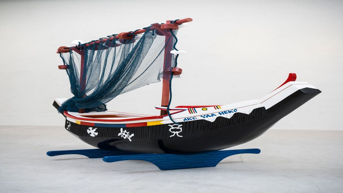 그가 안치된 관과 유사한 형태의 카누 모양 관 | 출처: 케인 콰이 카펜트리 워크숍