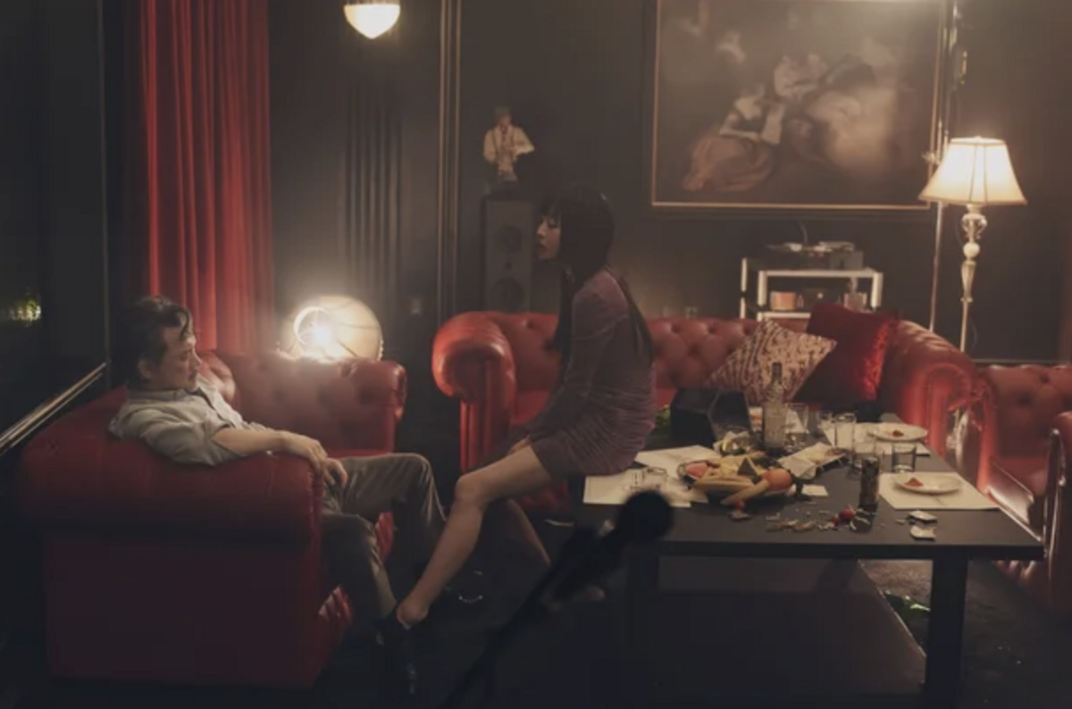 불어 'Boudouir'는 여성의 사적인 공간, 침실을 의미한다. / 이미지 출처: 넷플릭스